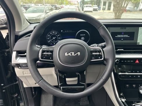 Certified 2024 Kia Carnival SX Prestige image 29