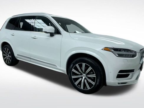 Certified 2024 Volvo XC90 B6 Plus image 9