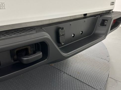 Used 2021 Jeep Gladiator Overland image 20