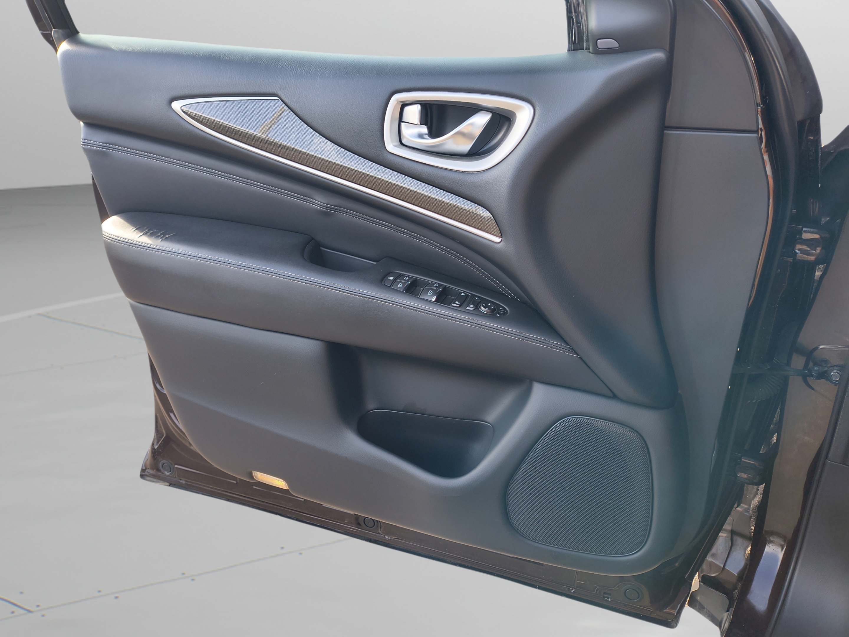 Used 2020 INFINITI QX60 Pure FWD image 28