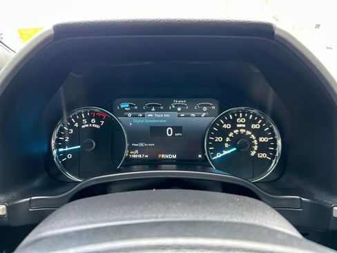 Used 2018 Ford F150 Lariat w/ Equipment Group 502A Luxury AWD/4WD image 29