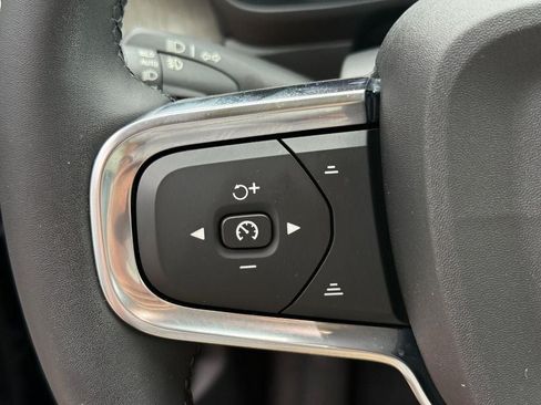 Used 2023 Volvo XC40 B5 Ultimate w/ Climate Package AWD/4WD image 17