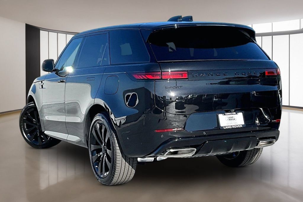 New 2026 Land Rover Range Rover Sport Dynamic SE AWD/4WD image 3