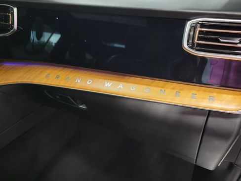 Certified 2024 Jeep Grand Wagoneer L Series III AWD/4WD image 29