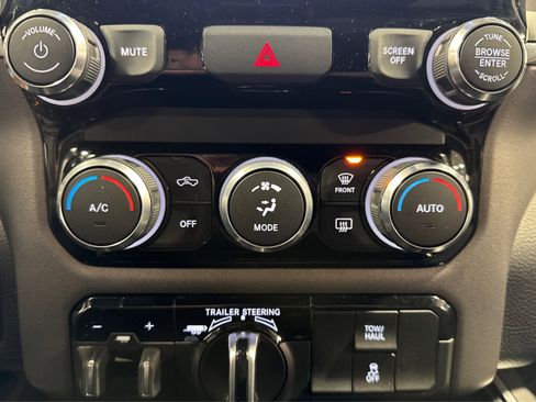 Used 2021 RAM 1500 Big Horn w/ Trailer Tow Group image 33