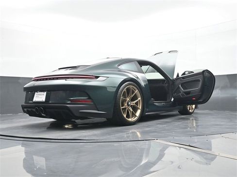 Certified 2022 Porsche 911 GT3 image 24