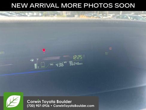 Used 2014 Toyota Prius V Five FWD image 14