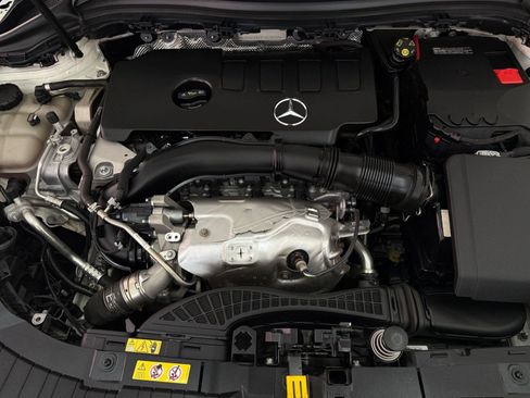 Used 2023 Mercedes-Benz GLA 250 image 32