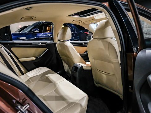 Used 2017 Volkswagen Jetta SEL image 37