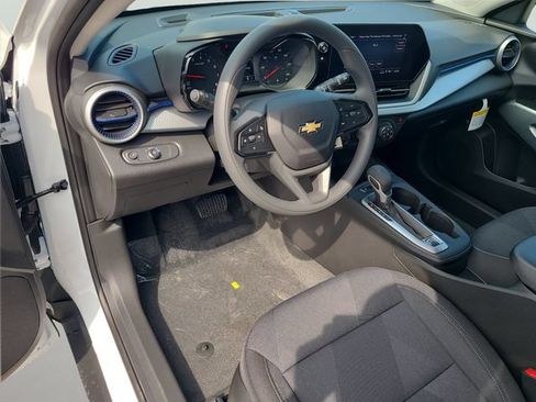 New 2026 Chevrolet Trax LS FWD image 18