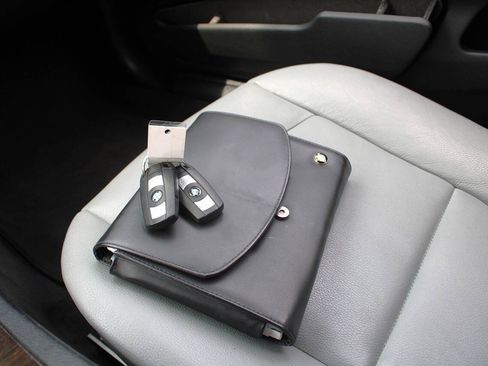 Used 2013 BMW 335i Convertible RWD image 33