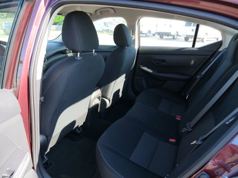 Used 2024 Nissan Sentra SV image 15