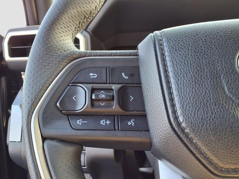 Used 2025 Toyota 4Runner SR5 image 36