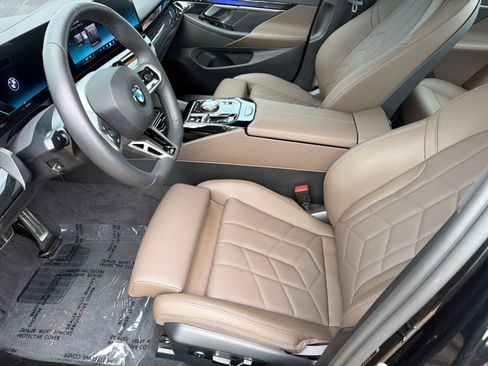 Used 2026 BMW 530i w/ M Sport Package RWD image 4