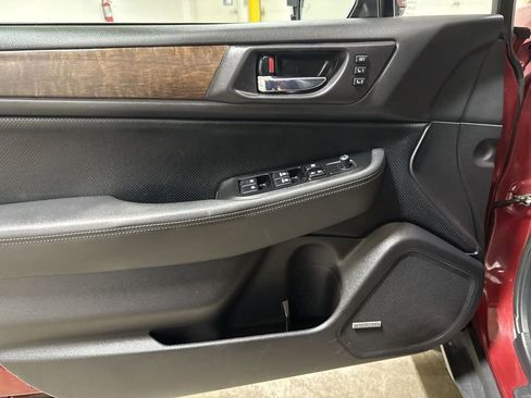 Used 2016 Subaru Outback 2.5i Limited image 22