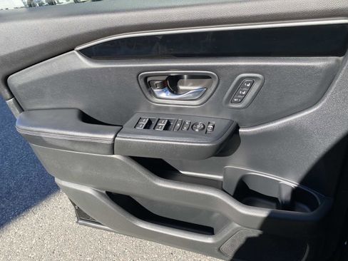 Used 2023 Honda Pilot Touring image 23