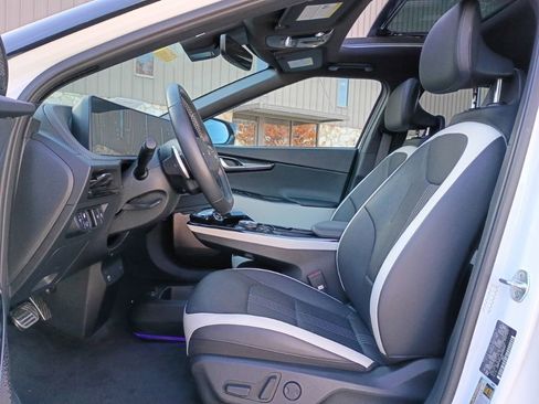 Used 2024 Kia EV6 GT-Line image 14