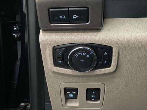 Used 2019 Ford F150 Limited AWD/4WD image 15
