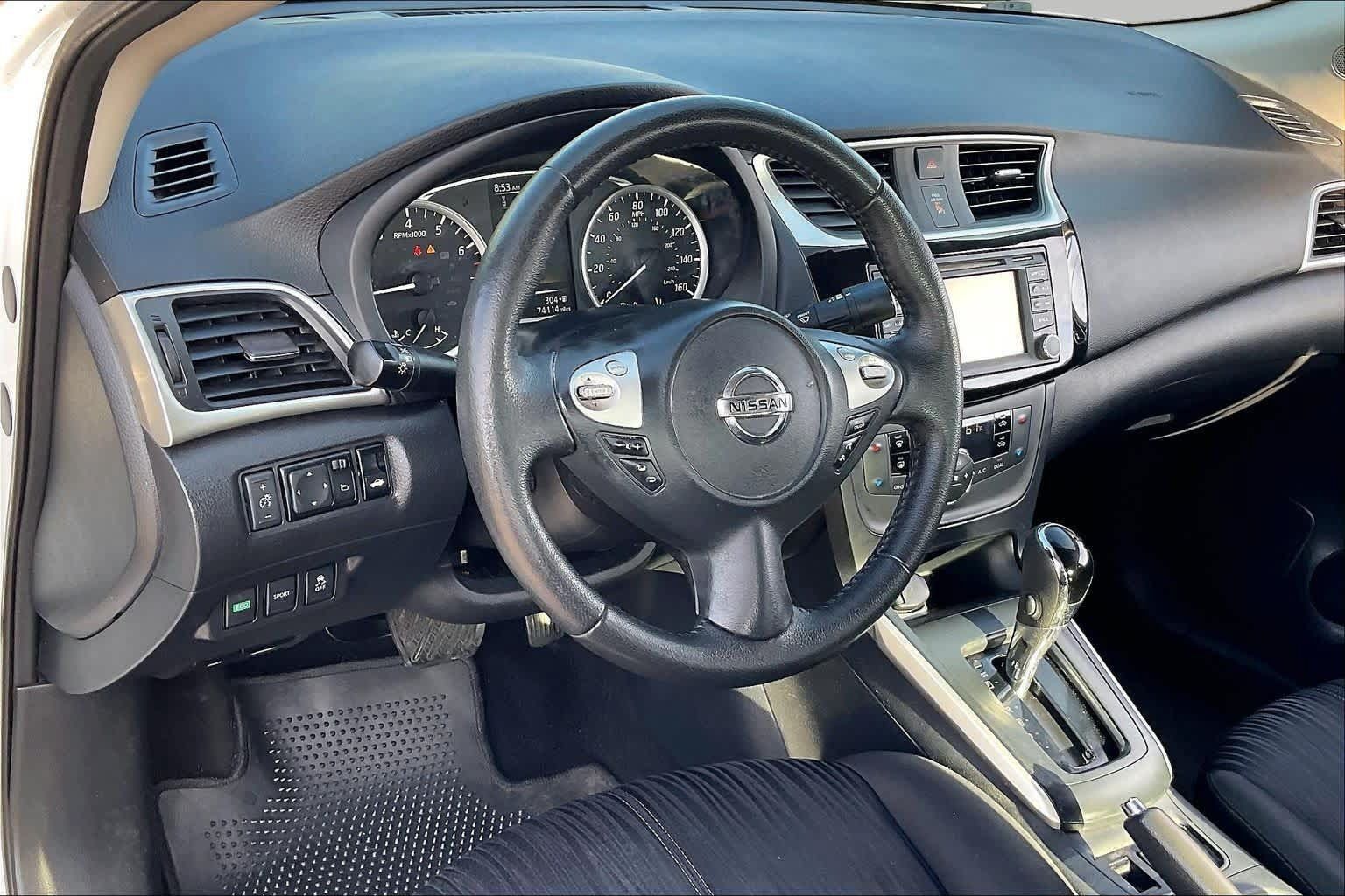 Used 2018 Nissan Sentra SV w/ Premium Package (P01) FWD image 18