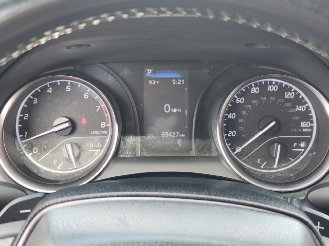 Used 2023 Toyota Camry SE FWD image 11