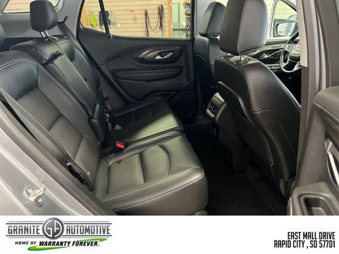 Used 2024 GMC Terrain SLT AWD/4WD image 35