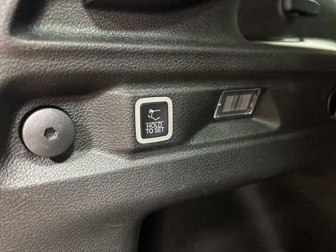 Certified 2023 Jeep Grand Cherokee L Limited w/ Luxury Tech Group II image 35