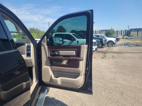 Used 2018 RAM 1500 Laramie w/ Convenience Group AWD/4WD image 16