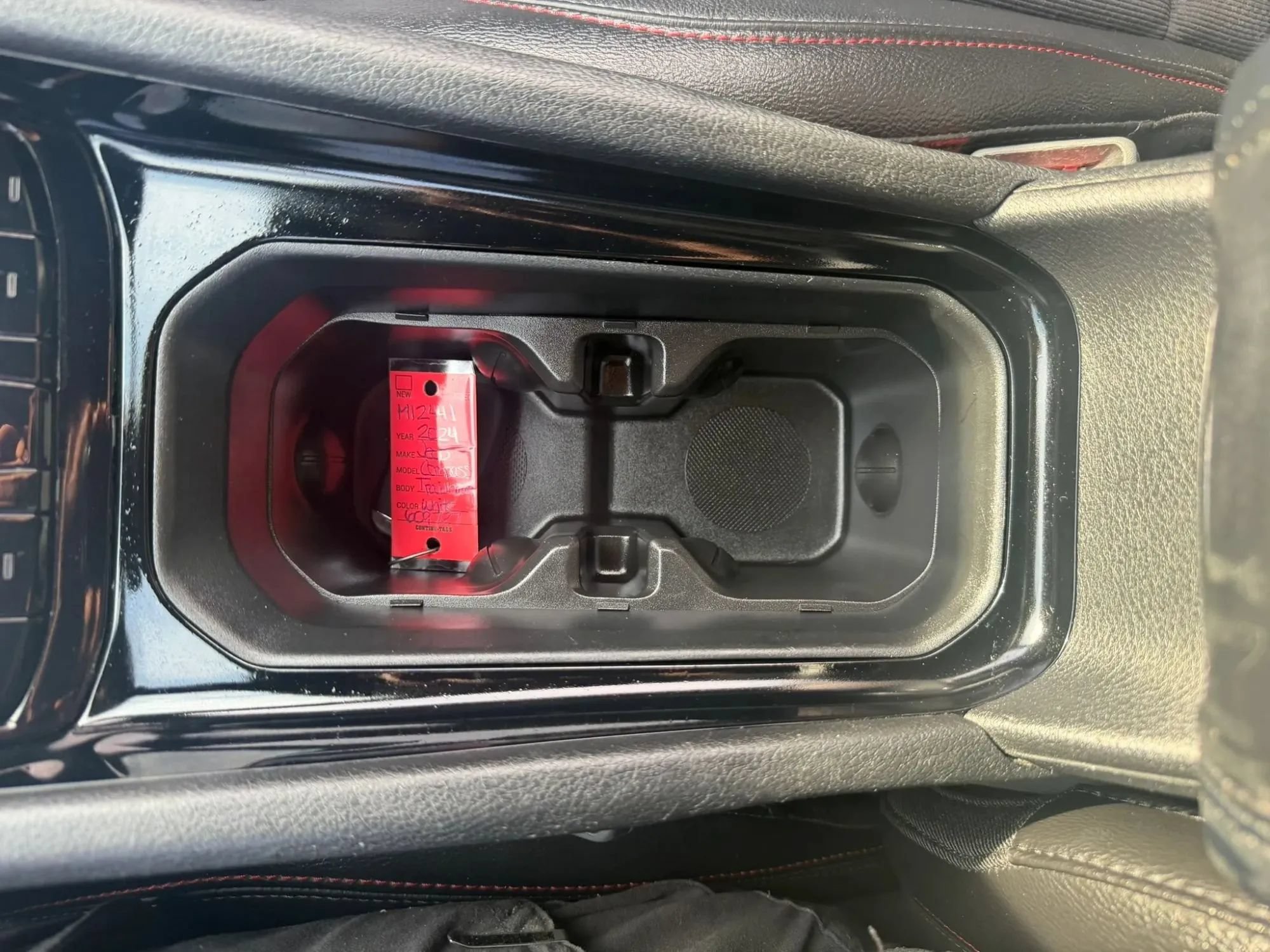 Used 2024 Jeep Compass Trailhawk AWD/4WD image 22