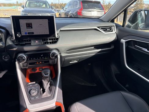 Used 2024 Toyota RAV4 Adventure image 19