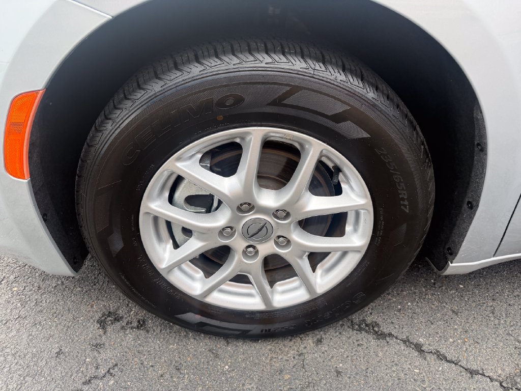 Used 2023 Chrysler Voyager LX FWD image 38