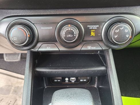 Used 2020 Kia Forte LXS FWD image 15