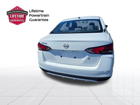 Used 2024 Nissan Versa S FWD image 8