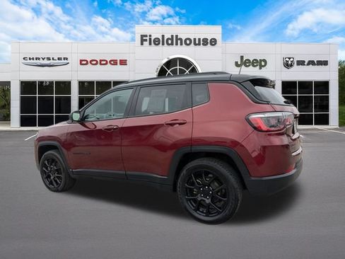 Used 2022 Jeep Compass Latitude w/ Sun and Sound Group AWD/4WD image 14