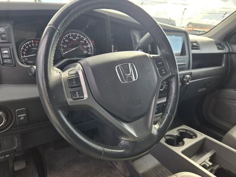 Used 2014 Honda Ridgeline RTL image 11