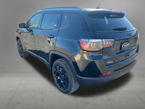 New 2026 Jeep Compass Latitude image 7