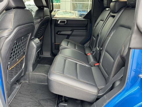 Used 2024 Ford Bronco Badlands image 17
