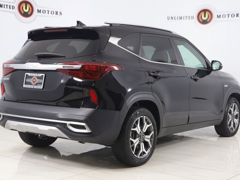Used 2023 Kia Seltos EX AWD/4WD image 3