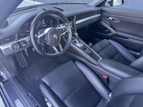 Certified 2017 Porsche 911 Carrera image 4