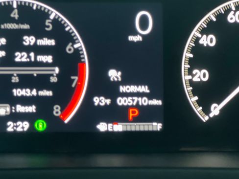 Used 2025 Honda Pilot Touring image 23