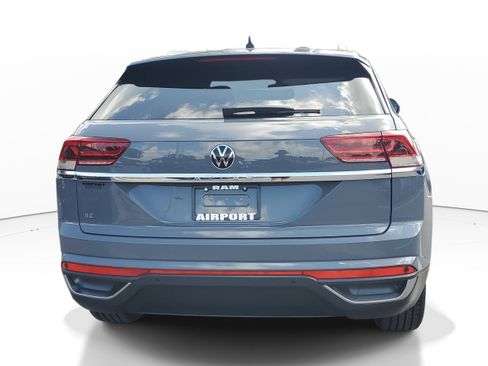 Used 2020 Volkswagen Atlas Cross Sport SE FWD image 6