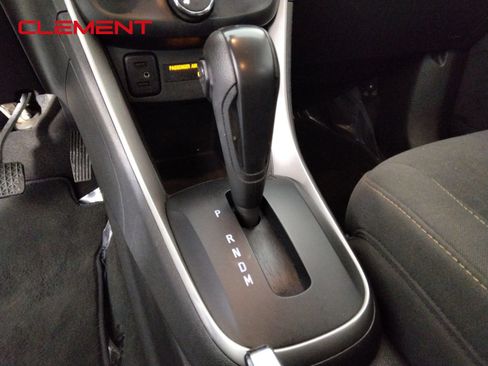 Used 2022 Chevrolet Trax LS AWD/4WD image 13
