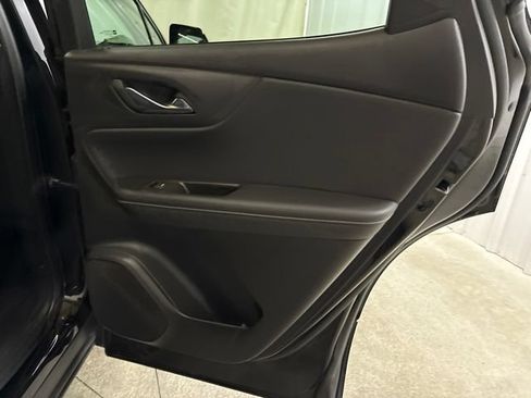 Used 2025 Chevrolet Blazer LT FWD image 18