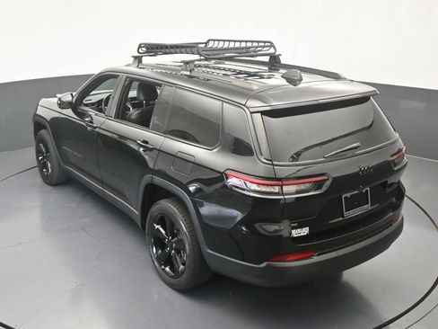 Used 2022 Jeep Grand Cherokee L Laredo RWD image 52