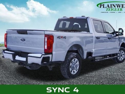Used 2023 Ford F250 XLT image 3