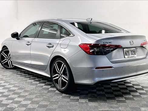 Used 2024 Honda Civic Touring image 10