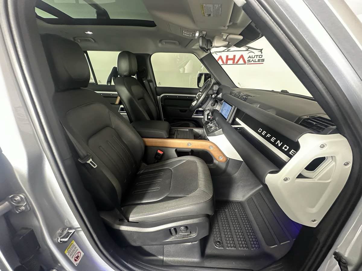 Used 2020 Land Rover Defender 110 SE AWD/4WD image 24