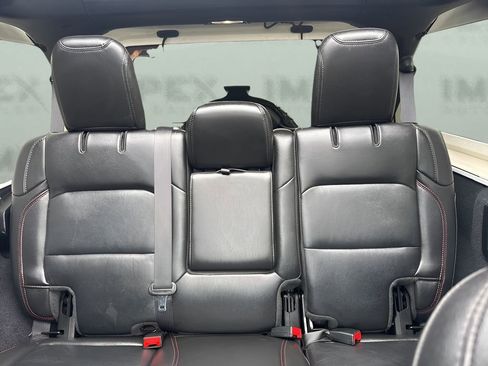 Used 2022 Jeep Wrangler Unlimited Rubicon w/ Steel Bumper Group image 12