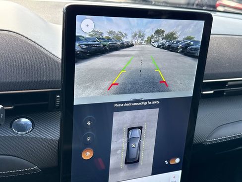 Certified 2025 Ford Mustang Mach-E Select image 20