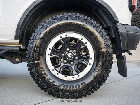 Used 2023 Ford Bronco Badlands w/ Sasquatch Package AWD/4WD image 52