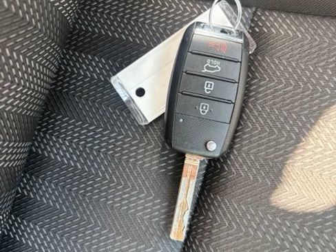Used 2020 Kia Sportage LX FWD image 18